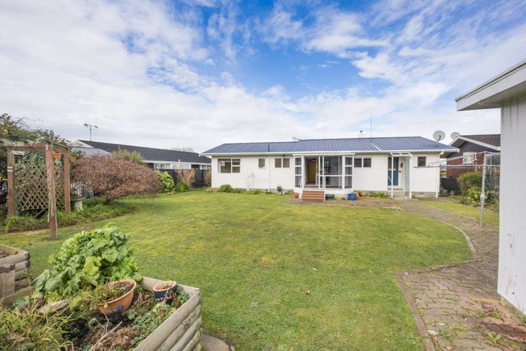 Photo of property in 36 Cedar Crescent, Feilding, 4702