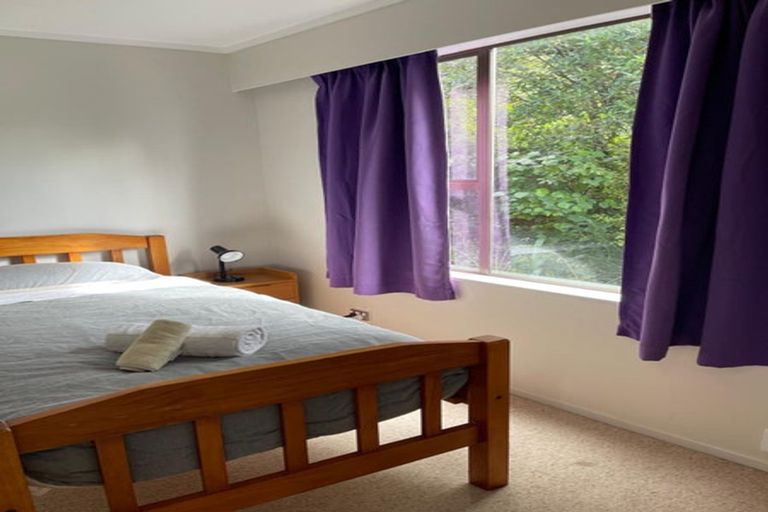 Photo of property in 5 Kate Way, Karori, Wellington, 6012