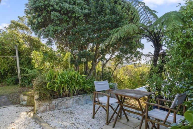 Photo of property in 8 South Street, Tawa, Wellington, 5028