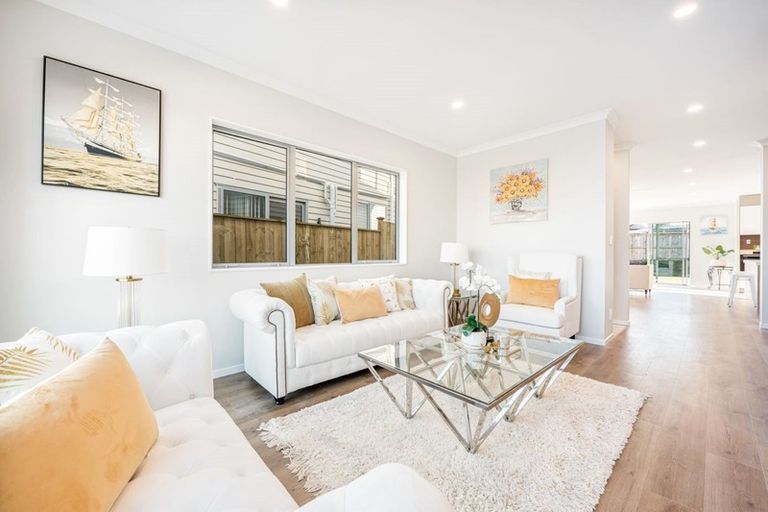 Photo of property in 60 Hikuawa Road, Flat Bush, Auckland, 2019