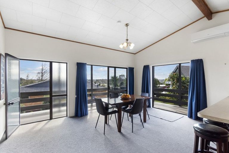 Photo of property in 39 Russleigh Drive, Dinsdale, Hamilton, 3204