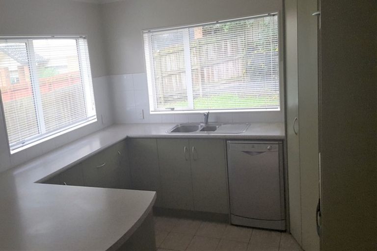 Photo of property in 13 Richard Halse Drive, Manurewa, Auckland, 2105