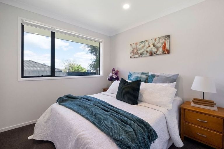 Photo of property in 49 Bluebird Crescent, Unsworth Heights, Auckland, 0632