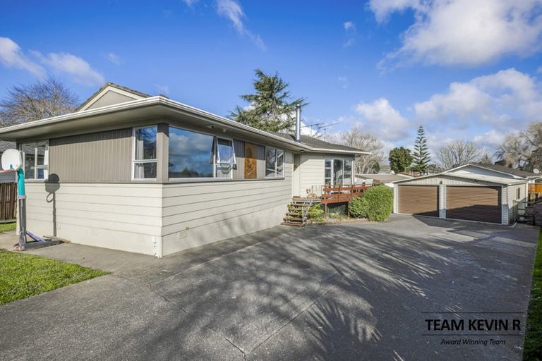 Photo of property in 11 Cadiz Place, Red Hill, Papakura, 2110