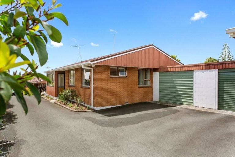 Photo of property in 2/1151 Bank Street, Te Awamutu, 3800