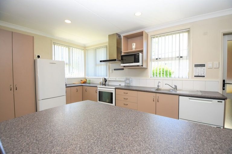 Photo of property in 65 Victoria Street, Carterton, 5713