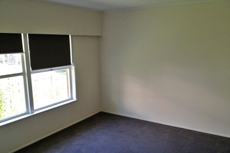 Photo of property in 2/78 Chivalry Road, Glenfield, Auckland, 0629