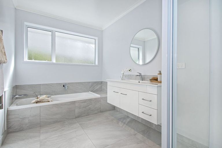 Photo of property in 33 Wairau Drive, Tikipunga, Whangarei, 0112