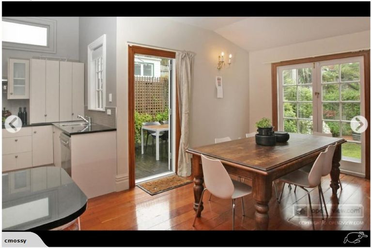 Photo of property in 34 Porritt Avenue, Mount Victoria, Wellington, 6011