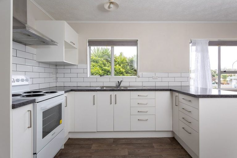 Photo of property in 45 Borich Road, Sunnyvale, Auckland, 0612