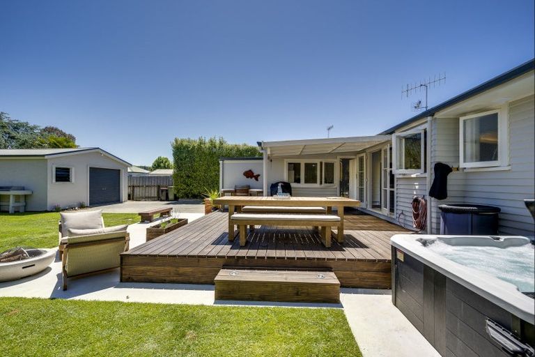 Photo of property in 513 Main North Road, Bay View, Napier, 4104