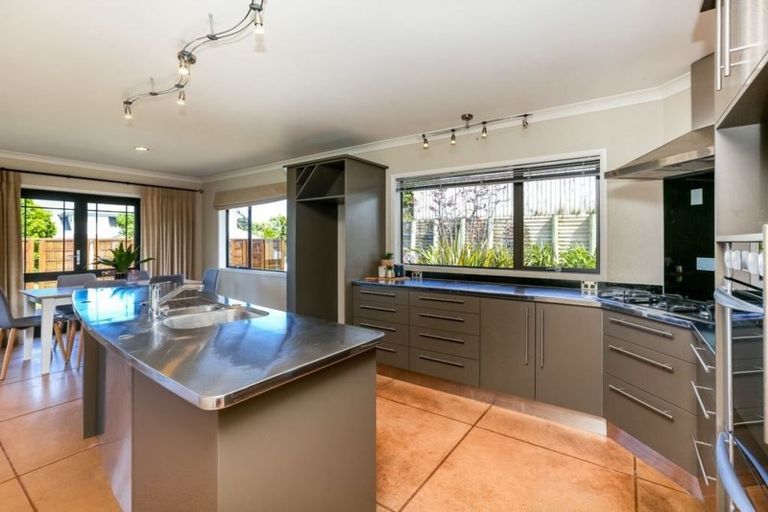 Photo of property in 3 Rotokare Crescent, Whalers Gate, New Plymouth, 4310
