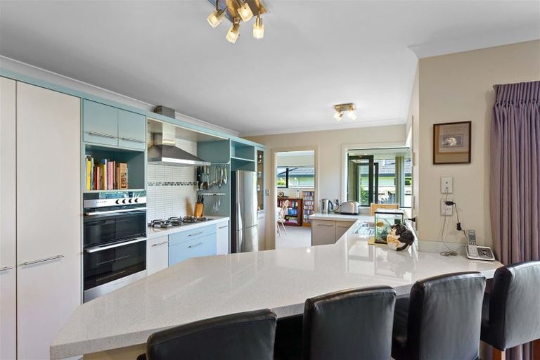 Photo of property in 82 The Drive, Paraparaumu Beach, Paraparaumu, 5032