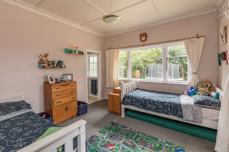 Photo of property in 10 Miller Street, Otane, 4202