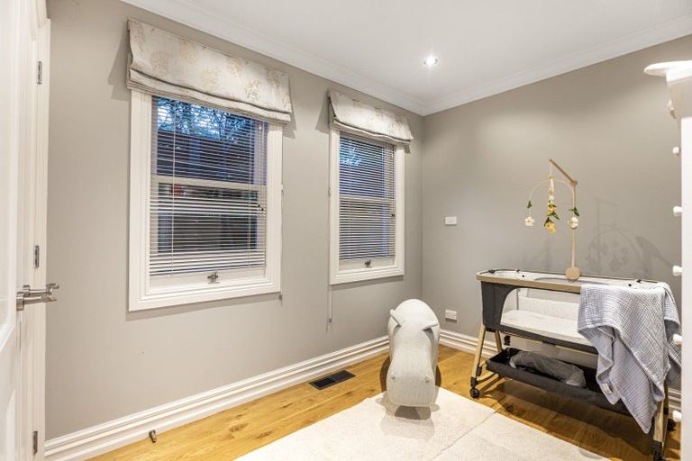 Photo of property in 13 Stanley Point Road, Stanley Point, Auckland, 0624