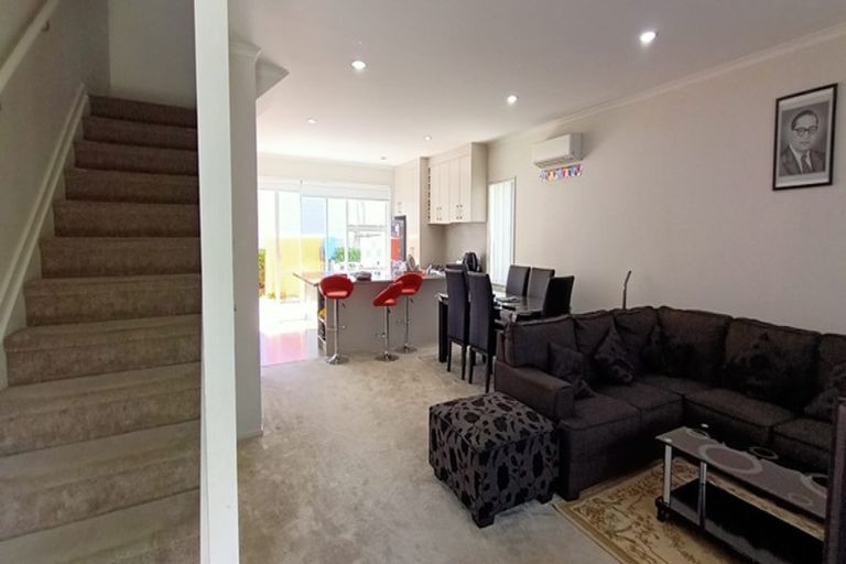 Photo of property in 25 Hakawai Avenue, Takanini, 2112