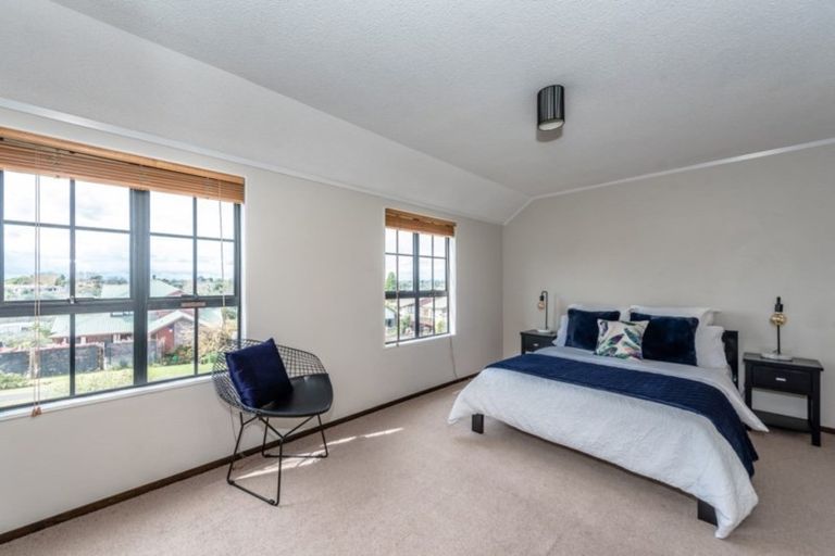 Photo of property in 6 Houhere Place, Pukete, Hamilton, 3200