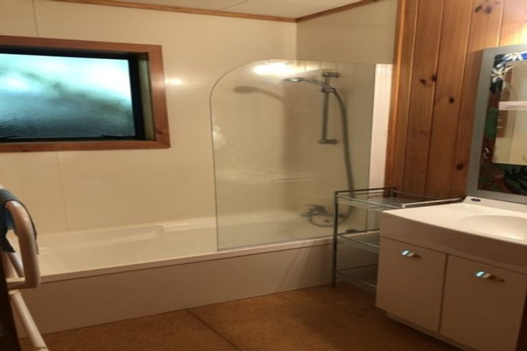 Photo of property in 16 Te Herekiekie Street, Turangi, 3334