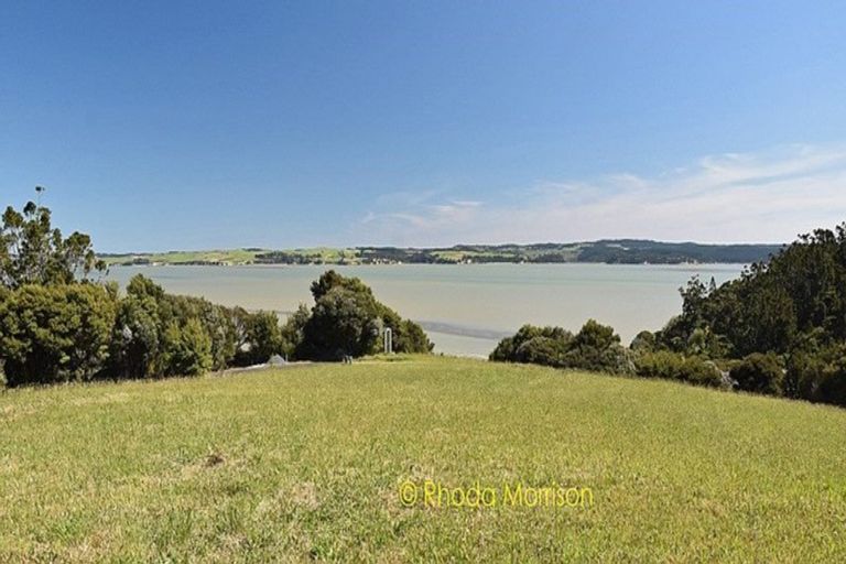 Photo of property in 17 Te Wairoa Lane, Tinopai, Matakohe, 0593