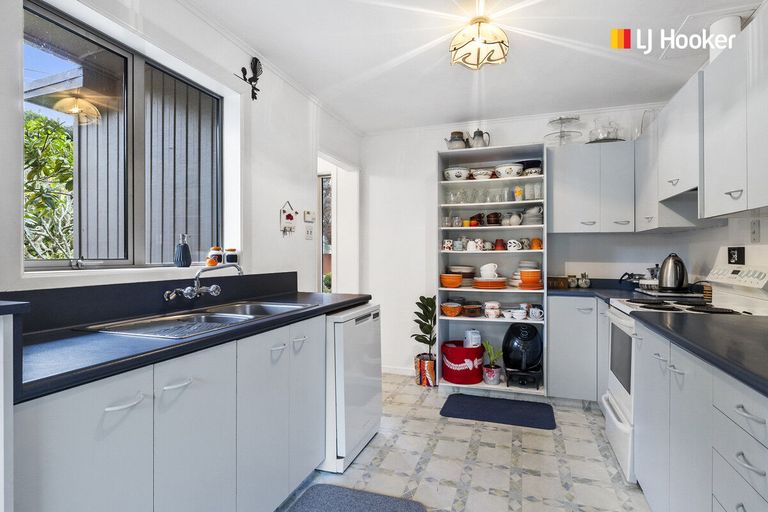 Photo of property in 2 Heath Street, Andersons Bay, Dunedin, 9013