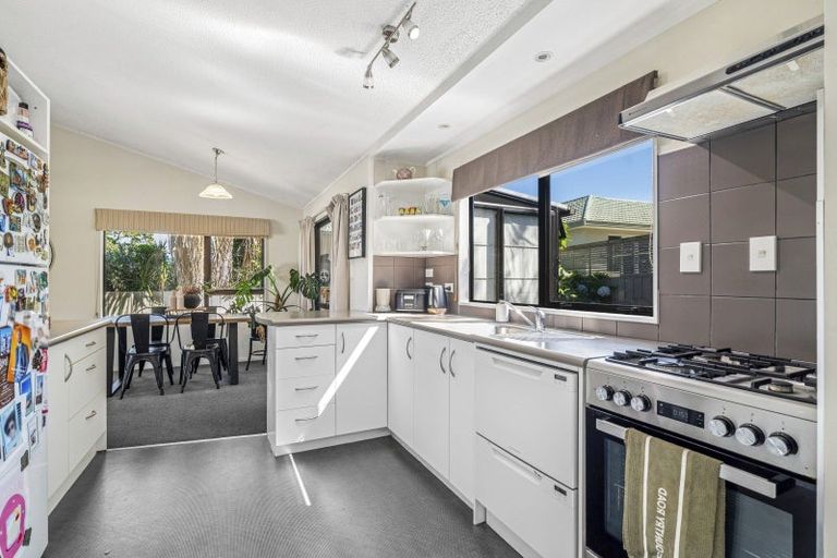 Photo of property in 62 Shepherd Road, Waipahihi, Taupo, 3330