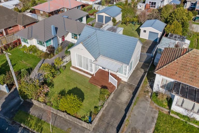 Photo of property in 41 Fairfield Avenue, Fairfield, Lower Hutt, 5011