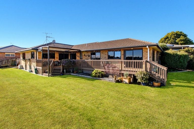 Photo of property in 76 Oteki Park Drive, Welcome Bay, Tauranga, 3112