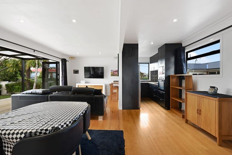 Photo of property in 42 English Street, St Andrews, Hamilton, 3200