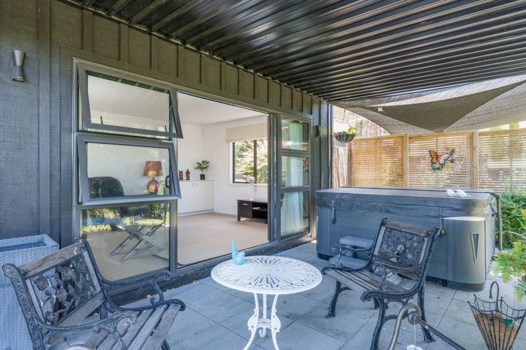 Photo of property in 2 Cherry Lane, Acacia Bay, Taupo, 3330