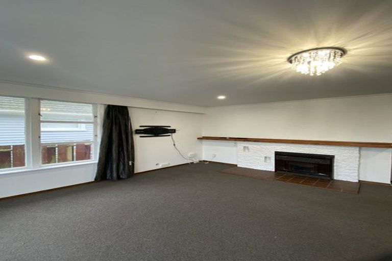 Photo of property in 87 Bell Street, Tawa, Wellington, 5028