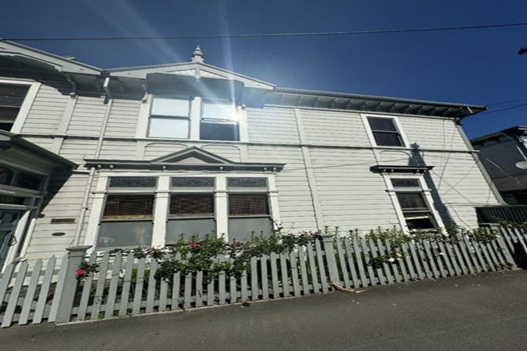 Photo of property in 195 The Terrace, Wellington Central, Wellington, 6011