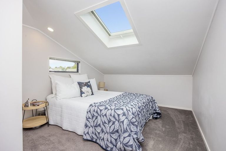 Photo of property in 2 Mizen Court, Torbay, Auckland, 0630