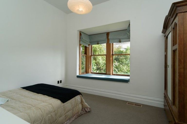 Photo of property in 40 Fairview Crescent, Kelburn, Wellington, 6012