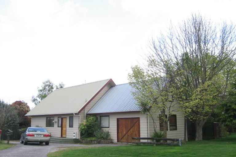 Photo of property in 3 Clarke Grove, Richmond Heights, Taupo, 3330