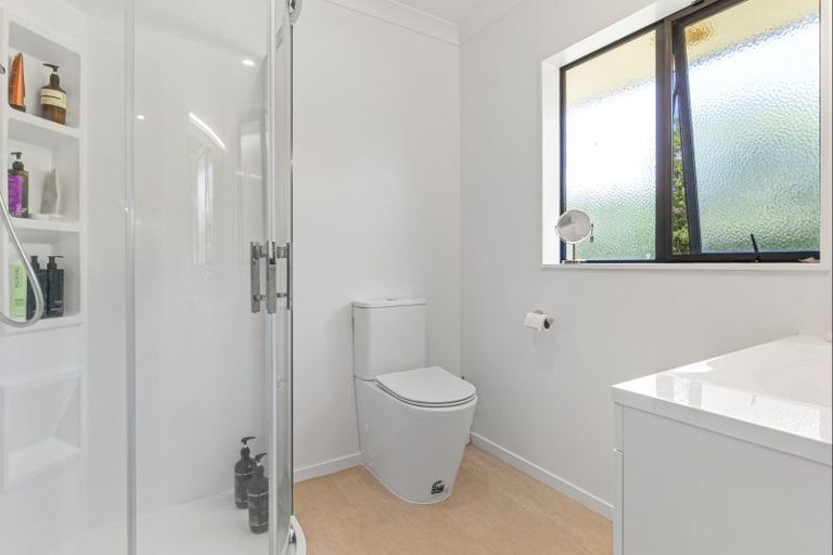 Photo of property in 8 Faydon Close, Ohau, Levin, 5570