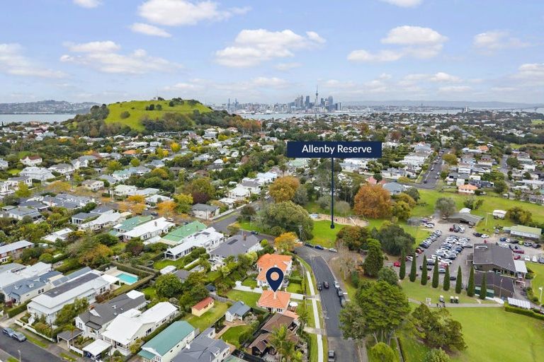 Photo of property in 20 Derby Street, Devonport, Auckland, 0624
