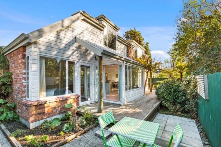 Photo of property in 20 Cashmere Road, Cashmere, Christchurch, 8022