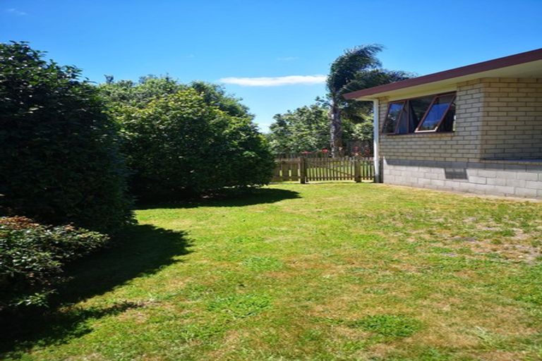 Photo of property in 1 Hidcote Place, Bethlehem, Tauranga, 3110
