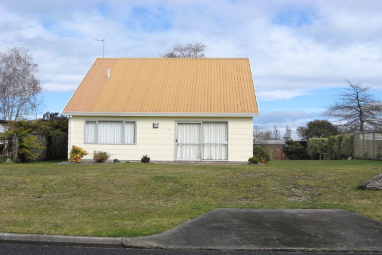 Photo of property in 15 Susan Lane, Kinloch, Taupo, 3377