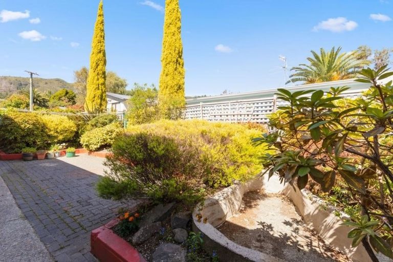 Photo of property in 2/382 Stokes Valley, Stokes Valley, Lower Hutt, 5019