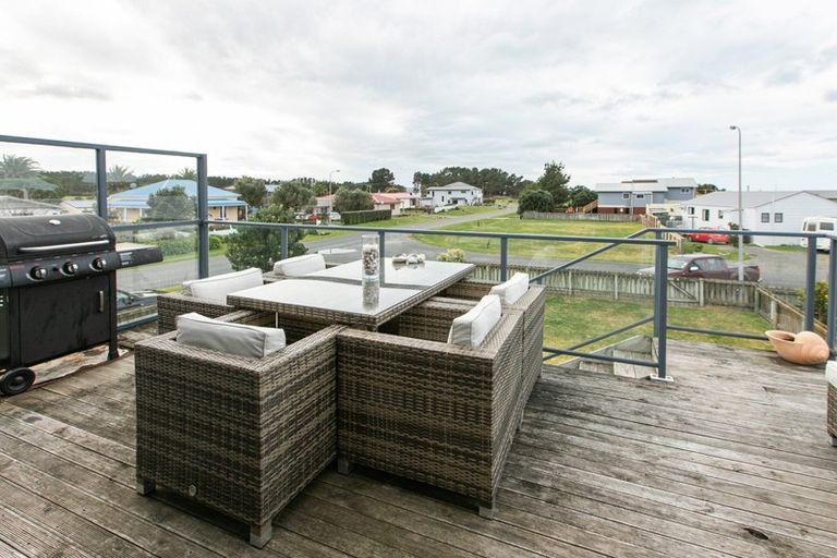 Photo of property in 8 Te Paerahi Road, Porangahau, 4293