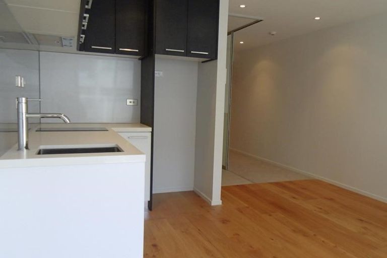Photo of property in Queen's Residences, 2002/8 Airedale Street, Auckland Central, Auckland, 1010