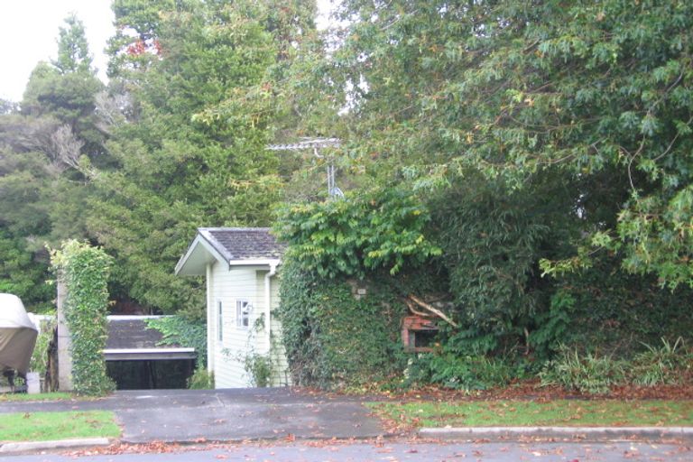 Photo of property in 37 Barlow Place, Chatswood, Auckland, 0626