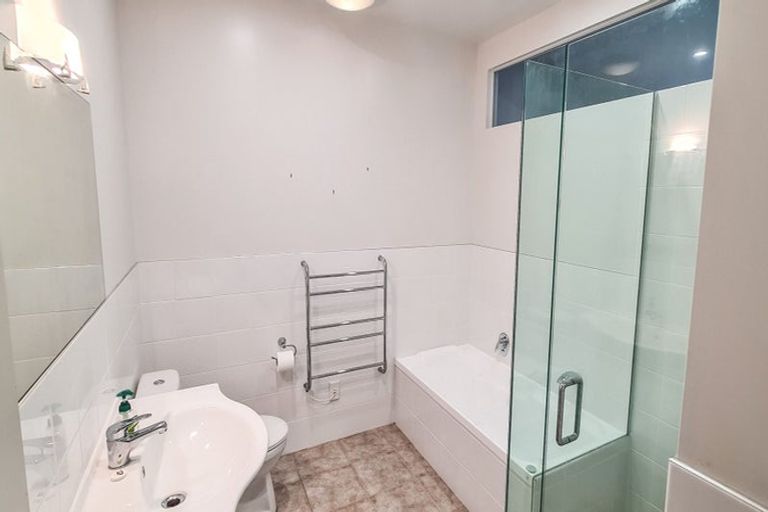 Photo of property in 12 Major Durie Place, Waikanae Beach, Waikanae, 5036