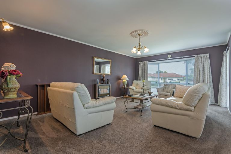 Photo of property in 67 Pacific Drive, Fitzherbert, Palmerston North, 4410