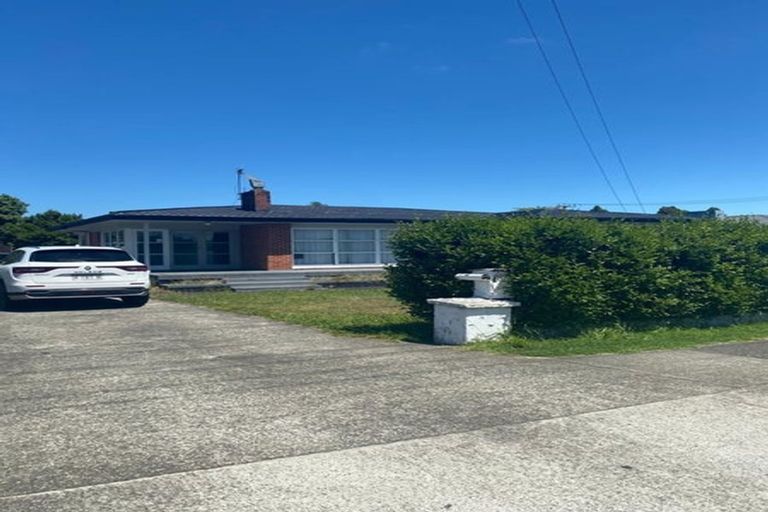 Photo of property in 107 Clevedon Road, Papakura, 2110