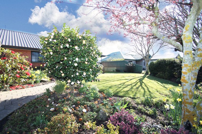 Photo of property in 7 Alpine Close, Mosgiel, 9024
