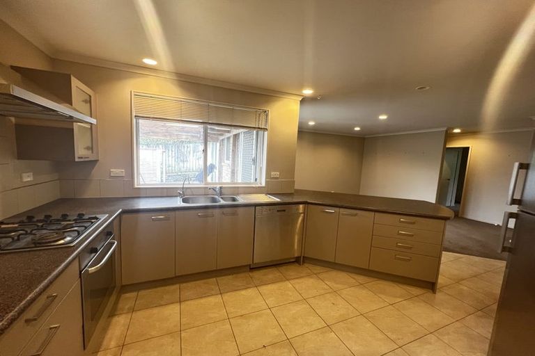 Photo of property in 4 Durbin Court, Greenhithe, Auckland, 0632
