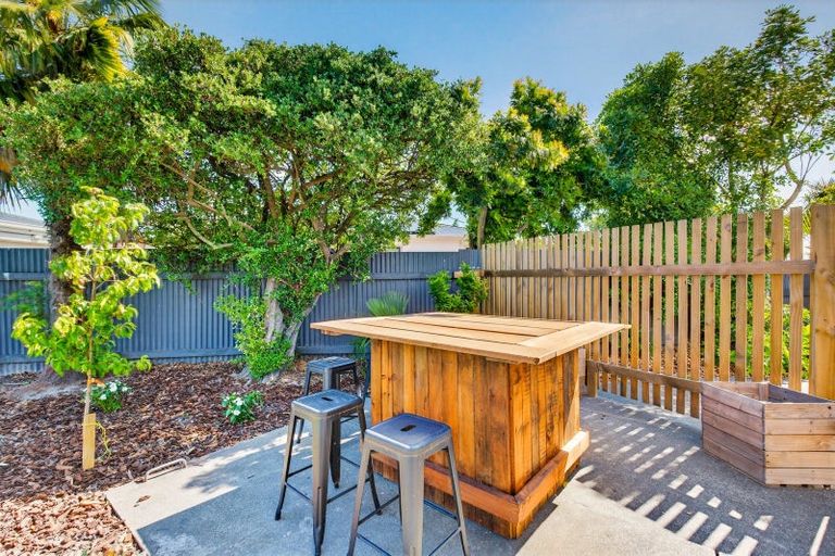 Photo of property in 138 Gloucester Street, Taradale, Napier, 4112