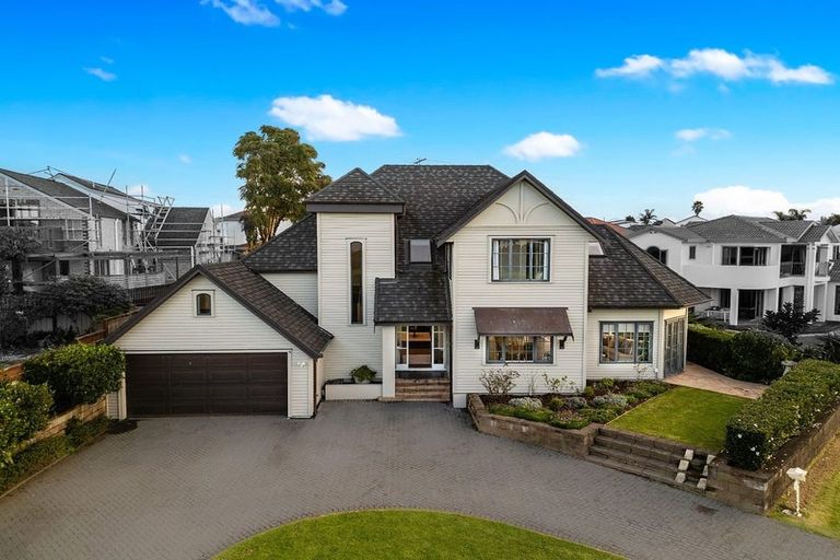 Photo of property in 3 Onemana Way, Te Atatu Peninsula, Auckland, 0610